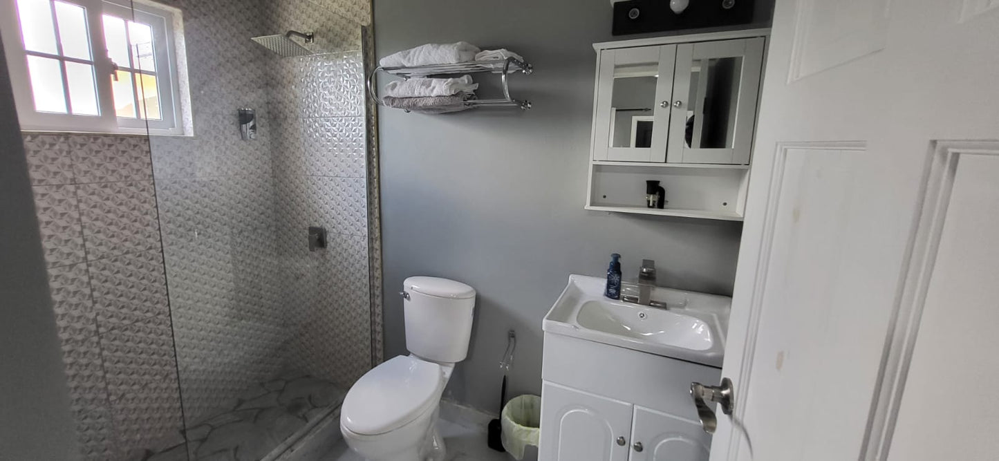 1 BEDROOM / WITH COMPLIMENTARY BREAKFAST