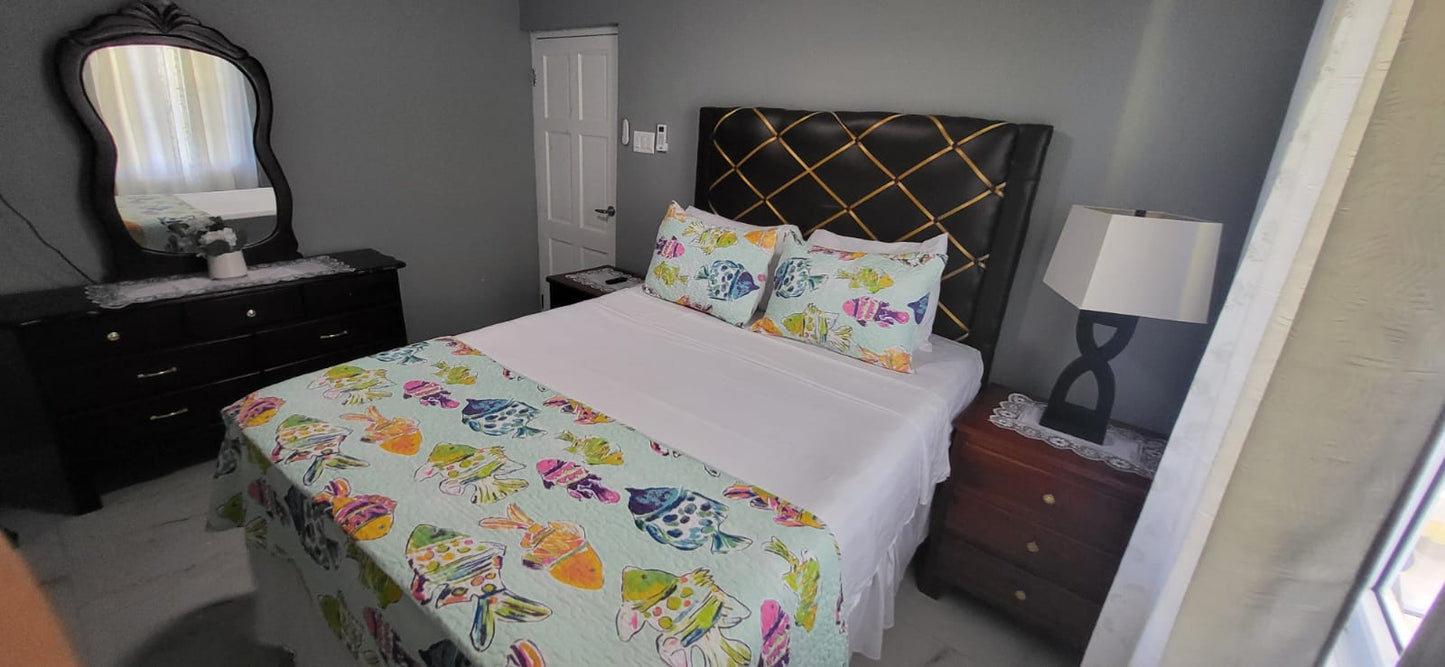 2 BED ROOMS / WITH COMPLIMENTARY BREAKFAST