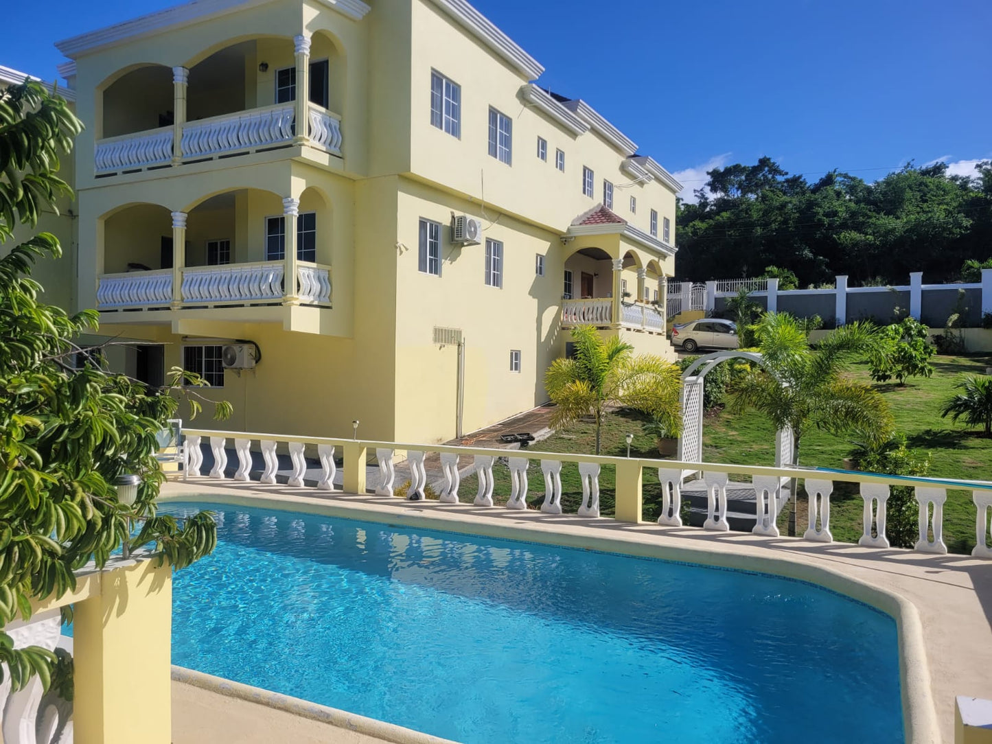 VENUE FOR SMALL EVENTS  MAXIMUM 50 PEOPLE PRICE RATES FROM $200 USD / $330 USD