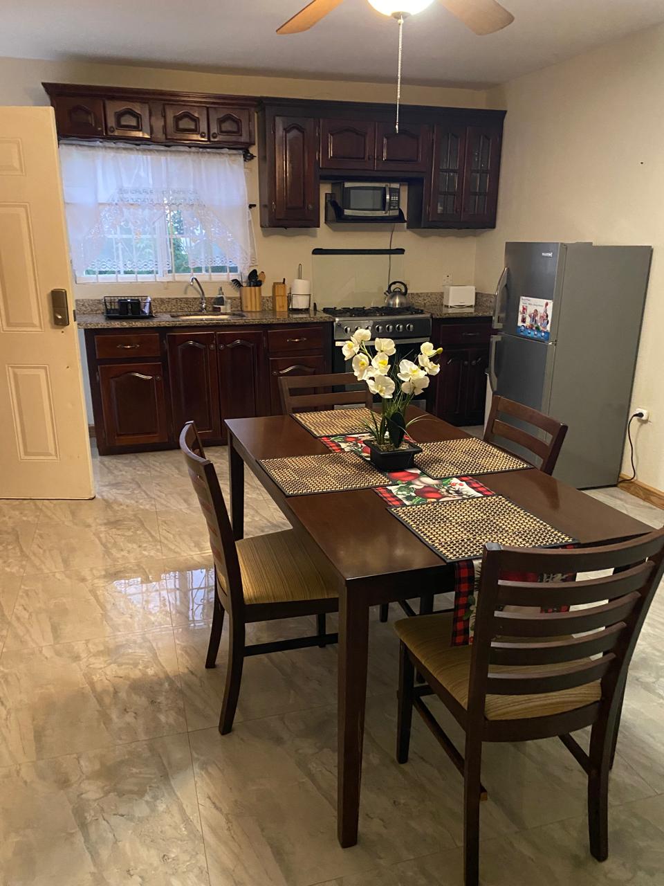 MEDIUM ONE BEDROOM $90USD / 13,000JMD